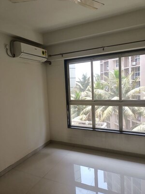 Room in 2 BHK Apartment at Godrej Prime, Chembur – for Rent