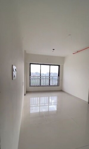 Room in 2 BHK Apartment at Crystal Armus, Chembur – for Rent