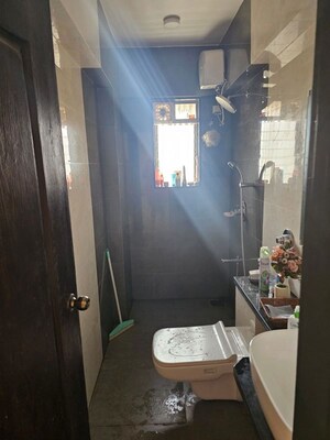 Bathroom in 3.5 BHK Apartment at Sidhivinayak Apurva Heights, Chembur – for Rent