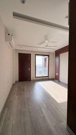Room in 3 BHK Builder Floor at Ansal Plaza Gurgaon, Palam Vihar – for Rent
