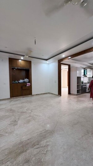 Room in 3 BHK Builder Floor at Ansal Plaza Gurgaon, Palam Vihar – for Rent