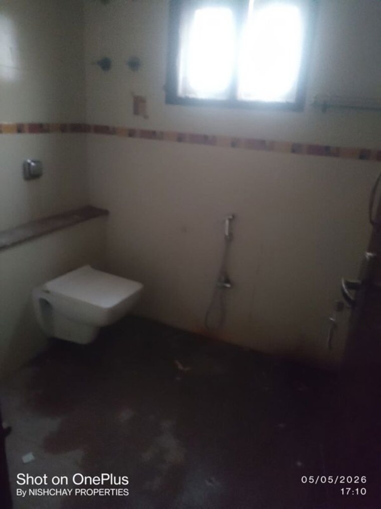 Bathroom, hrbr layout 5 Bedroom 2200 Sq.Ft. Independent House In Hrbr Layout Bangalore 10356035
