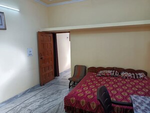 Bedroom in 1 BHK Builder Floor at Laxman Chowk – for Rent