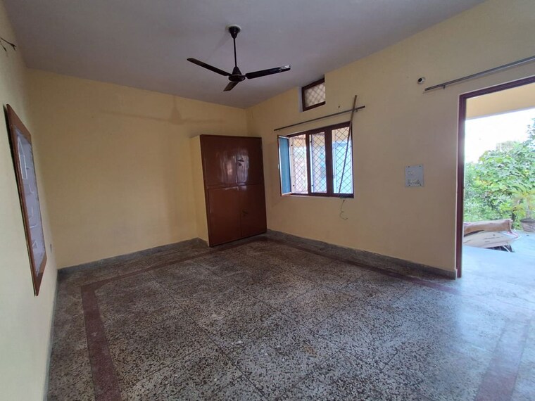Room, laxman chowk 1 RK 1100 Sq.Ft. Builder Floor In Laxman Chowk Dehradun 10346047