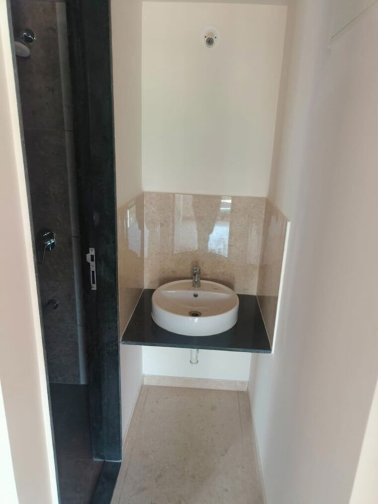 Bathroom, vilas-javdekar-yashwin-enchante 2 Bedroom 750 Sq.Ft. Apartment In Kharadi Pune 10356063