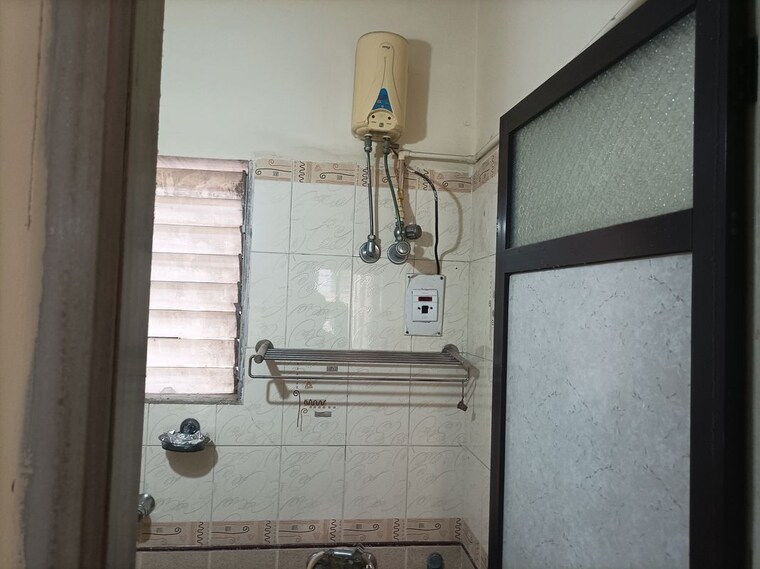 Bathroom, rutu-estate 2 Bedroom 900 Sq.Ft. Apartment In Brahmand Thane 10356060