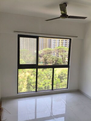 Room in 2 BHK Apartment at Runwal Gardens, Dombivli East – for Rent