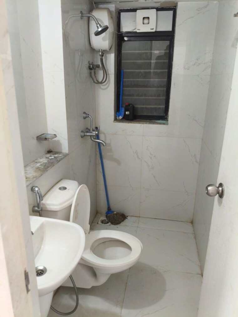 Bathroom, runwal-gardens 2 Bedroom 890 Sq.Ft. Apartment In Dombivli East Thane 10356075