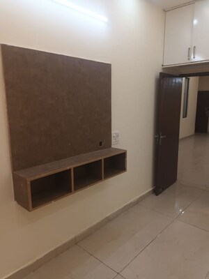 Room in 3 BHK Apartment at Preet Colony – for Rent
