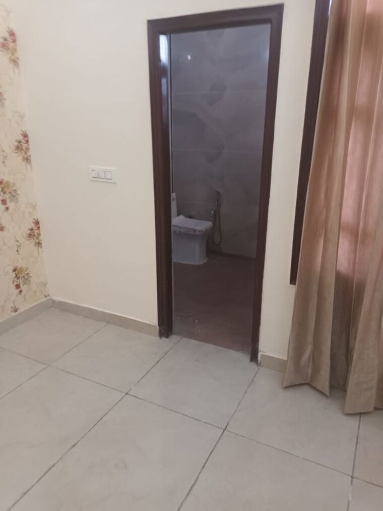Bathroom, preet colony 3 Bedroom 1690 Sq.Ft. Apartment In Preet Colony Zirakpur 10356107