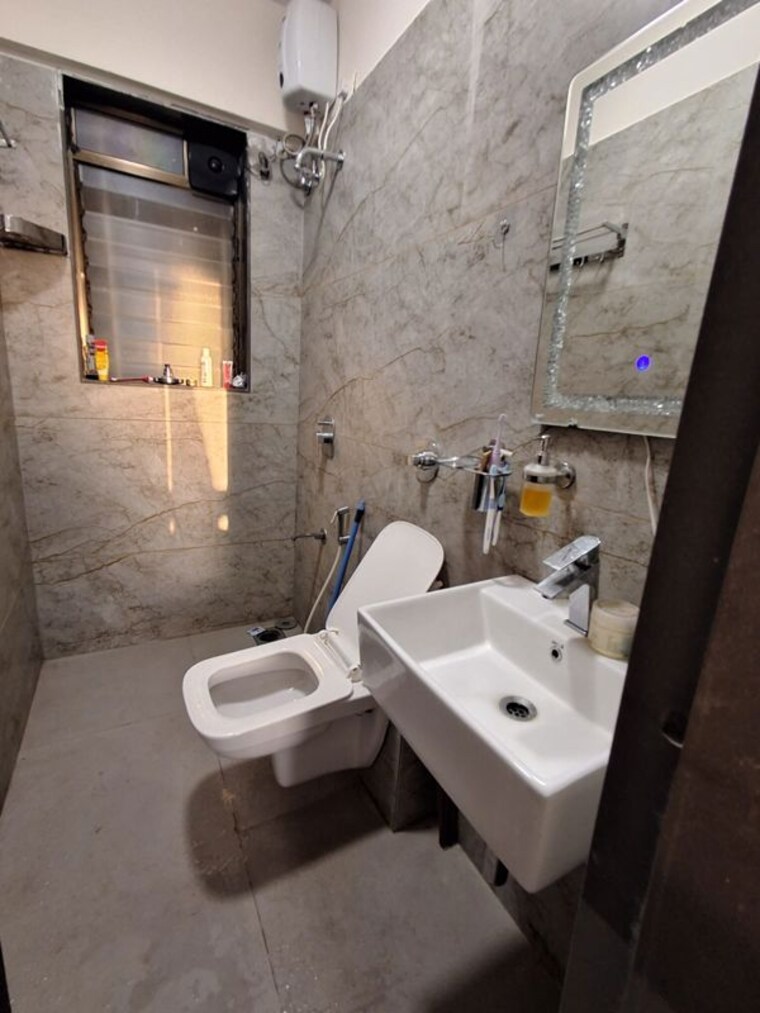 Bathroom, mahindra-vivante 3 Bedroom 1250 Sq.Ft. Apartment In Andheri East Mumbai 10356111