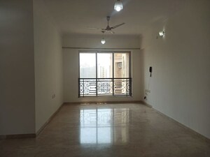 Room in 3 BHK Apartment at Mahindra Vivante, Andheri East – for Rent