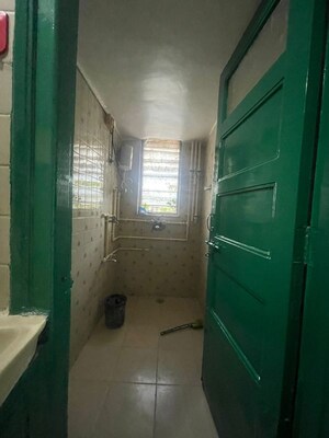 Bathroom in 1 BHK Apartment at Kondivita Apartment, Andheri East – for Rent