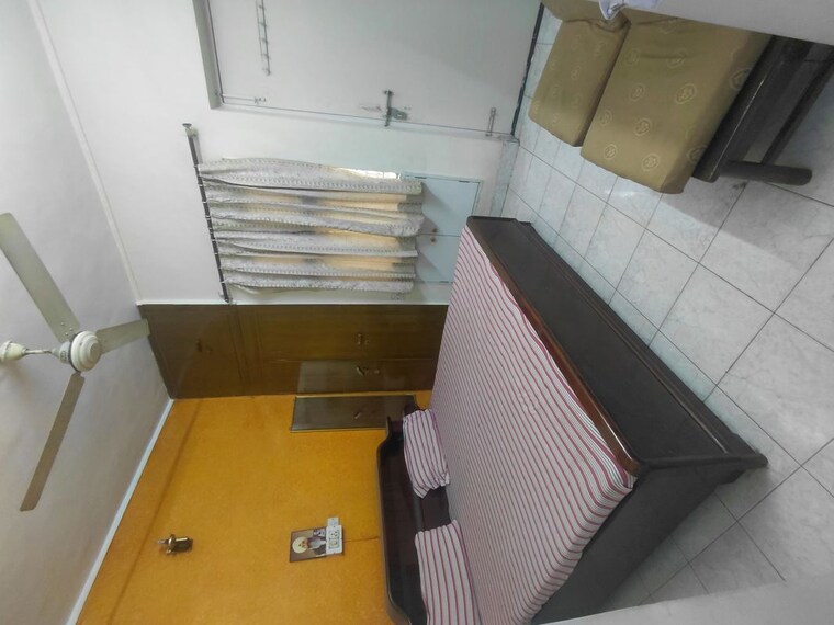 Bedroom, janakpuri 3 Bedroom 1000 Sq.Ft. Apartment In Janakpuri Delhi 10356121