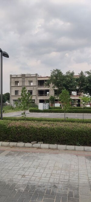  Showroom – Exterior View View at DLF Hyde Park, South Mullanpur - for Sale
