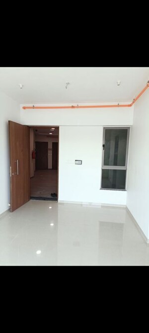 Room in 2 BHK Apartment at Kalpataru Immensa, Kolshet Road – for Sale