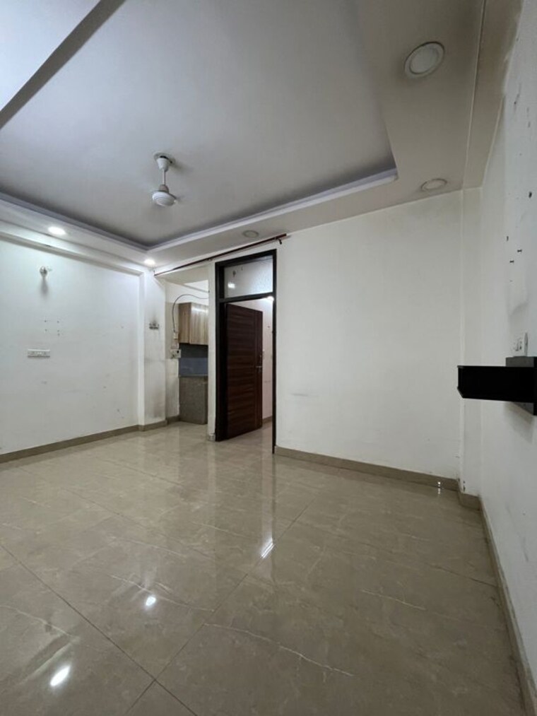 Room, jawahar nagar 2 Bedroom 85 Sq.Yd. Apartment In Jawahar Nagar Delhi 10356141