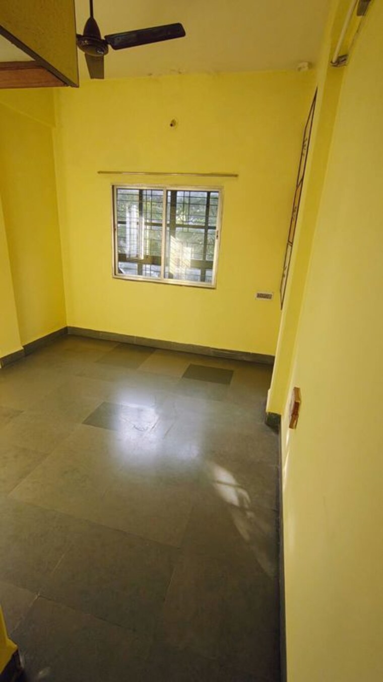 Room, revenue colony Commercial Office Space 1000 Sq.Ft. In Revenue Colony Pune 10356134