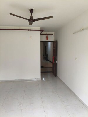 Room in 1 BHK Apartment at Runwal Gardens, Dombivli East – for Rent