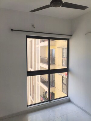 Room in 1 BHK Apartment at Runwal Gardens, Dombivli East – for Rent