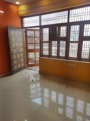 Room in 2 BHK Builder Floor at Nangloi – for Rent