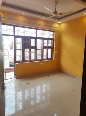 2 BHK Builder Floor For Rent in Nangloi