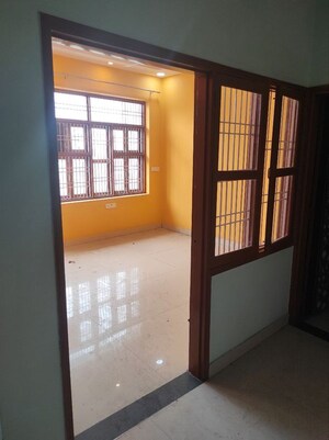 Room in 2 BHK Builder Floor at Nangloi – for Rent