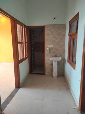 Room in 2 BHK Builder Floor at Nangloi – for Rent