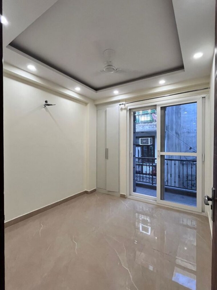 Room, rajpur 3 Bedroom 130 Sq.Yd. Apartment In Rajpur Delhi 10356188