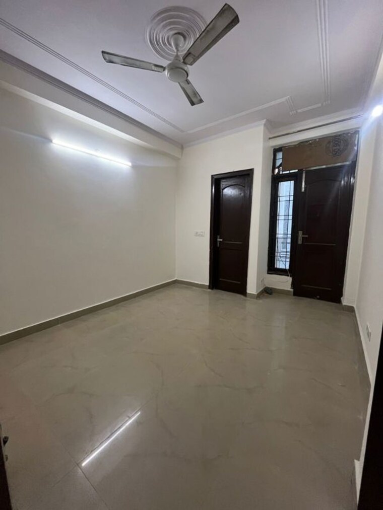 Room, rajpur 3 Bedroom 130 Sq.Yd. Apartment In Rajpur Delhi 10356188