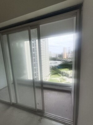 Room in 2 BHK Apartment at Runwal Sanctuary, Mulund West – for Sale