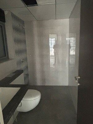 Bathroom in 2 BHK Apartment at Kalpataru Elitus, Mulund West – for Sale