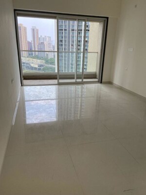 Room in 4 BHK Apartment at Runwal Sanctuary, Mulund West – for Sale