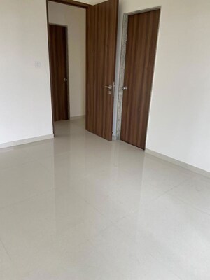 Room in 4 BHK Apartment at Runwal Sanctuary, Mulund West – for Sale