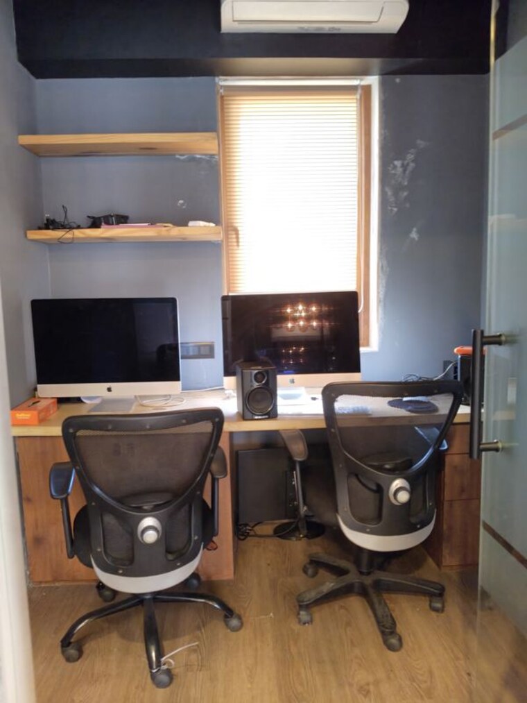 Team Area, andheri west Commercial Office Space 2200 Sq.Ft. In Andheri West Mumbai 10356214