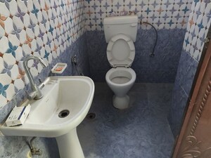Bathroom in 3 BHK Apartment at Aftek Residency, Uattardhona – for Rent