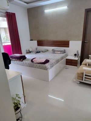 Bedroom in 4 BHK Apartment at Dosti Group Imperia, Manpada – for Sale