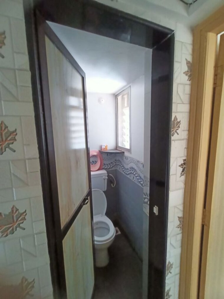 Bathroom, raunak-unnathi-woods 1 Bedroom 650 Sq.Ft. Apartment In Ghodbunder Road Thane 10356274
