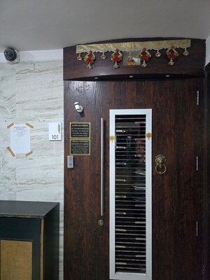 Furnished Amenities in 3 BHK Apartment at Omkar Meridia, Kurla West – for Rent