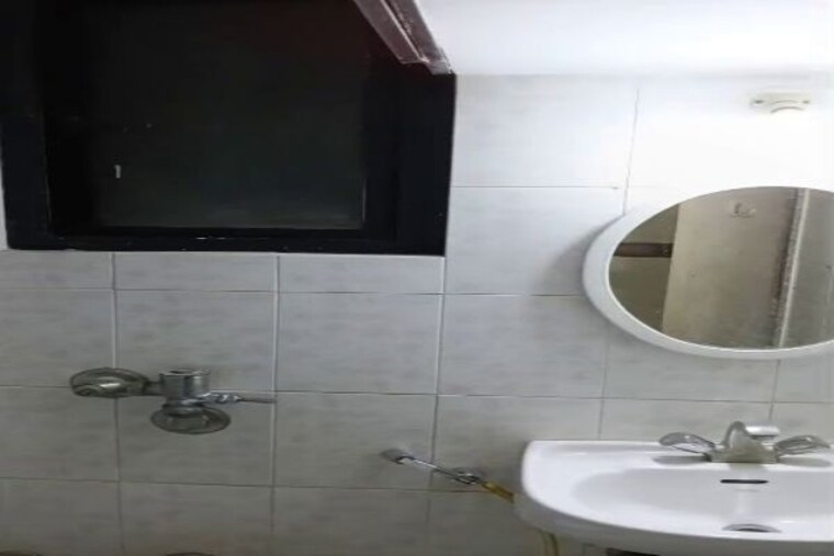 Bathroom, hiranandani-estate-broadway 2 Bedroom 800 Sq.Ft. Apartment In Ghodbunder Road Thane 10356279