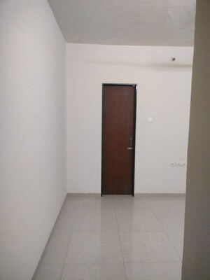 Room in 1 BHK Apartment at Rosa Elite, Bhayandarpada – for Rent