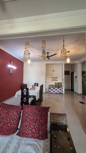 3 BHK Builder Floor For Sale in Sainik Colony