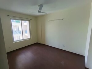 Room in 3.5 BHK Apartment at 3C Orris Greenopolis, Sector 89 – for Rent