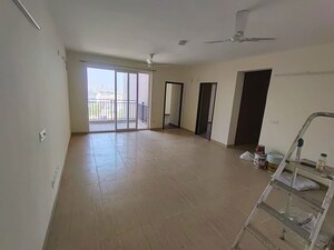 Room in 3.5 BHK Apartment at 3C Orris Greenopolis, Sector 89 – for Rent