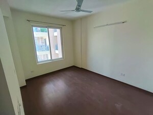 Room in 3.5 BHK Apartment at 3C Orris Greenopolis, Sector 89 – for Rent