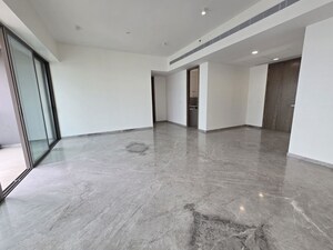 Room in 3 BHK Apartment at Prestige Jasdan Classic, Mahalaxmi – for Rent