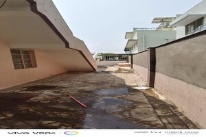 Staircase in 3 BHK Villa at Jivraj Park – for Rent