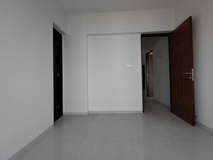 Room in 1 BHK Apartment at Sheth Irene, Malad West – for Rent