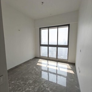 Room in 4 BHK Apartment at Prestige Jasdan Classic, Mahalaxmi – for Rent