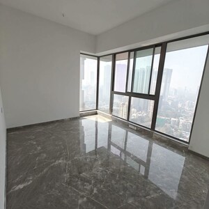 Room in 4 BHK Apartment at Prestige Jasdan Classic, Mahalaxmi – for Rent